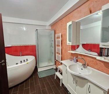 Tartasesti House | Magic Garden - Pool, Events, Free Parking