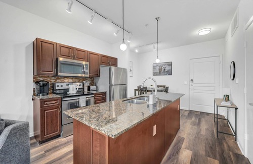 North Burnet Apartment | Magic Haven @ The Domain - ATX