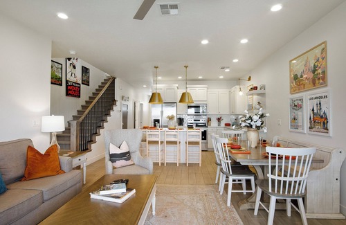 Washington Fields House | Magic is in the Air! Stylish 4 BDR Freedom Village Townhome Sleeps 15