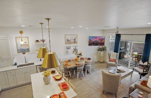 Washington Fields House | Magic is in the Air! Stylish 4 BDR Freedom Village Townhome Sleeps 15