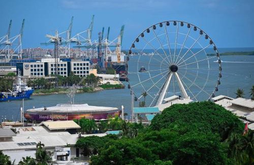 Downtown Miami Apartment | Magic Miami Penthouse Balcony with Insane Ocean & City Views Luxury Resort,Pool,Spa,Heart of Downtown