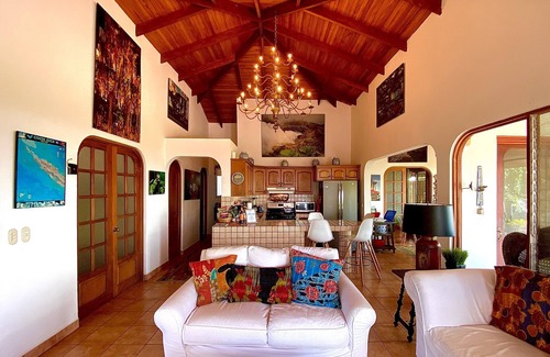 Garabito House | Magic Mountain Villa Breathtaking Views w/Pool - Vista Atenas Lote 51