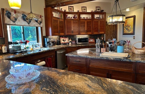 Paukaa Bed & Breakfast | Magic Skies Ocean View Turtle Room