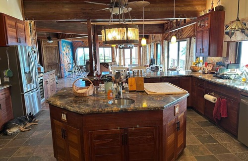 Paukaa Bed & Breakfast | Magic Skies Surfs Up Room