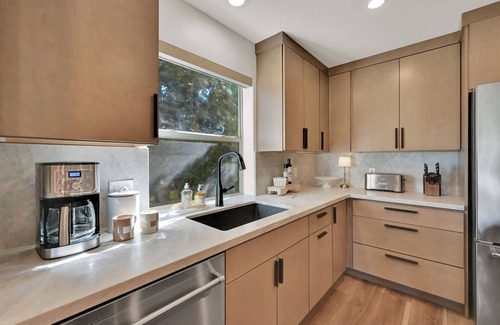 Midway House | Magical Creekside Home. Renovated, Luxury, Deer Valley Sundance, Park City.