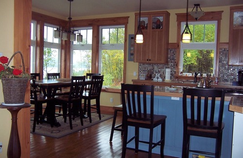 Neebing House | MAGICAL LAKE SUPERIOR VIEWS AT THISn 5 STAR COTTAGE! UPSCALE EXPERIENCE!
