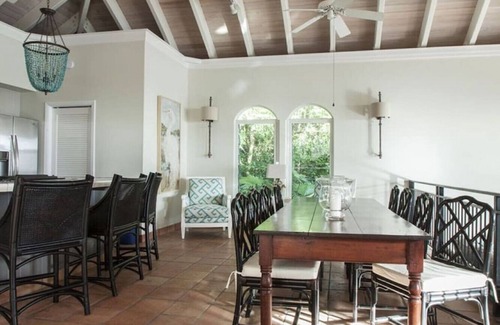 St. John Villa | Magical Mystic Ridge, 10 min to North Shore Beachs