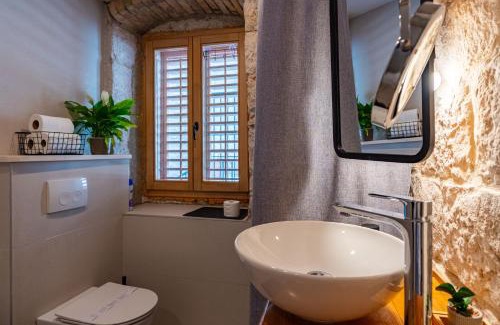 Cove Tri Zala (Zrnovo) Apartment | Magical Oasis for two in Korcula Old Town