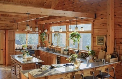 Jefferson Cabin | Magical retreat in the Catskills w/fire pit and ponds