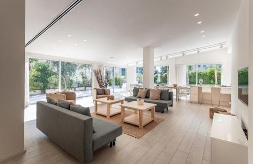 Herzliya Pituach Villa | Magical Villa With Pool