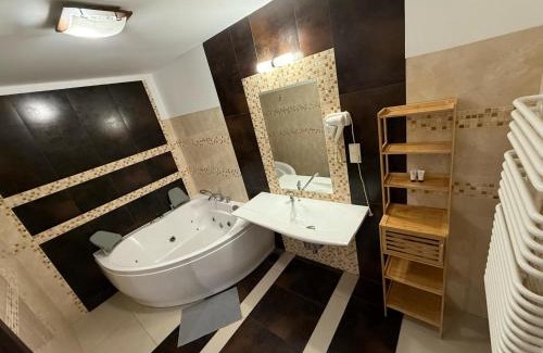 Zambrow Hotel | Magiczna Farma Hotel Obiady Mąka i Magia