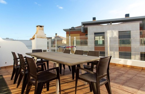 Mosqueira Villa | Magnólia AB House | Pool View & Privat Garden & Garage