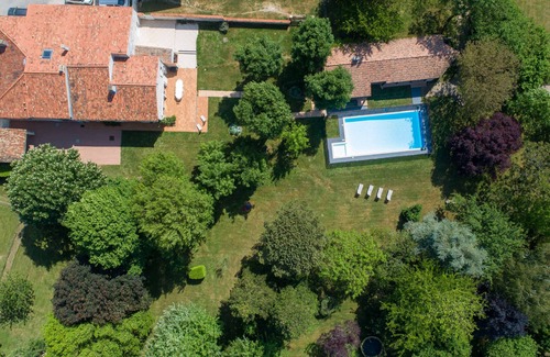 Saint-Georges-des-Coteaux House | Magnificent family estate in the heart of Saintonge sleeps up to 23