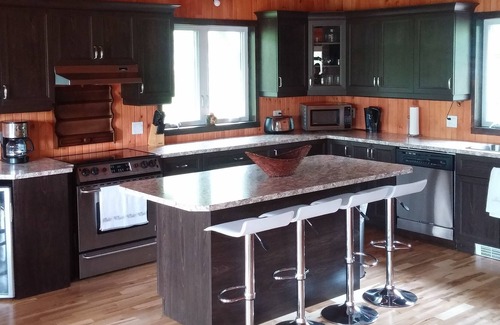 St-Adolphe-d'Howard Ski Chalet | Magnificent wooden chalet, located in St-Adolphe-d'Howard
