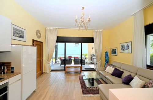 Minusio Villa | Magnificent villa with indoor pool and prime lake view location