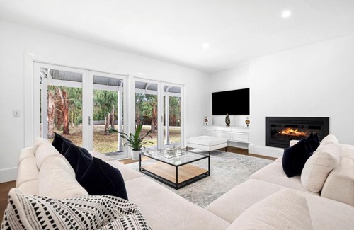 Torquay House | Magnificence on Scorpio