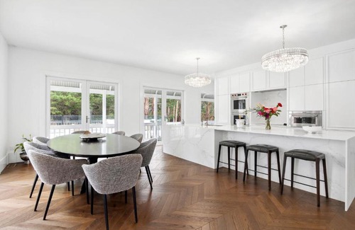 Torquay House | Magnificence on Scorpio