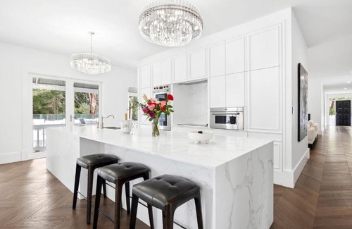 Torquay House | Magnificence on Scorpio
