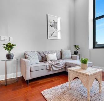 Olde Kensington Apartment | Magnificent 1br W Pool & Gym