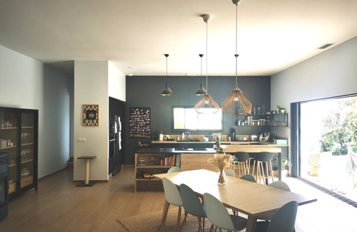 Cournonsec Villa | Magnificent air-conditioned villa 15 minutes from the sea