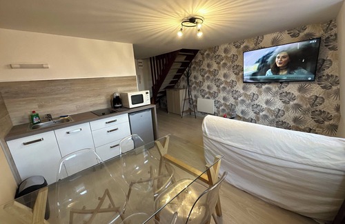 Beauvais Apartment | Magnificent, comfortable duplex apartment in the heart of the city center