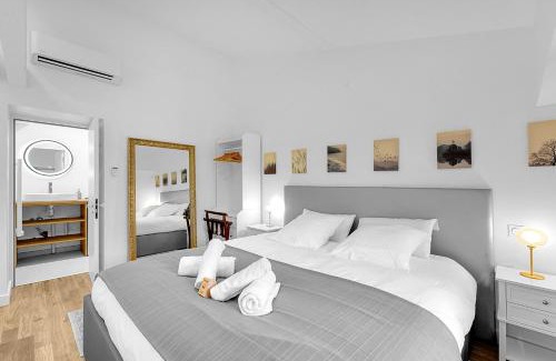 Saint - Michel Apartment | Magnificent duplex very well located