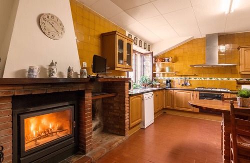 Perelada Villa | Magnificent house with pool, jacuzzi and garden 15 minutes from the beach