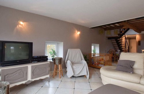 Libin House | Magnificent Holiday Home in Libin with Barbecue