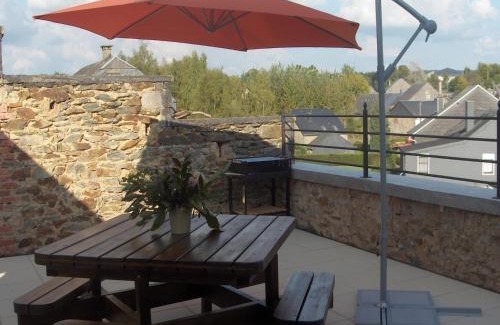 Libin House | Magnificent Holiday Home in Libin with Barbecue