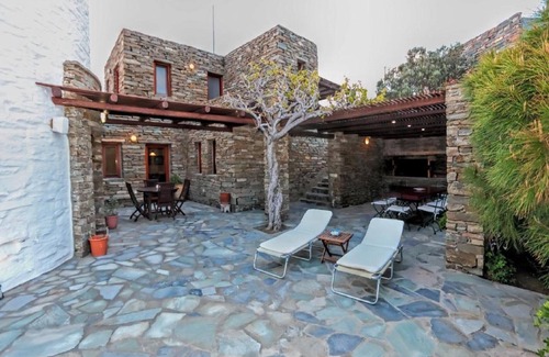 Koundouros Villa | Magnificent Kea Villa | Villa Faros | 5 Bedrooms | Direct Access to Sea |.