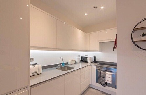 St Albans Apartment | *Magnificent |KingBed |Wi-Fi | Short & Long Stays*