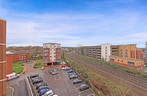 St Albans Apartment | *Magnificent |KingBed |Wi-Fi | Short & Long Stays*