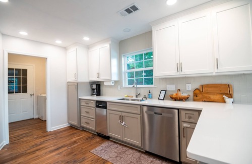Alexander City House | Magnificent Lakefront View With Spectacular Sunsets