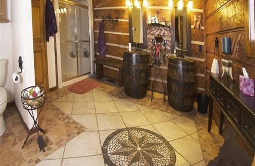Etlan Cabin | Magnificent Log Home,60 Private Acres-Stunning Mountain Views SUN DANCER