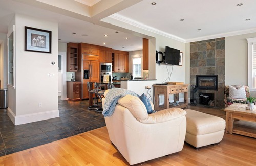Swampscott House | Magnificent Ocean View; Walk to beaches and town