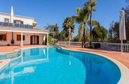 Vale de Centianes Villa | Magnificent Portugal Villa | 7 Bedrooms | Villa Mouraria 16 | Billiards Table.