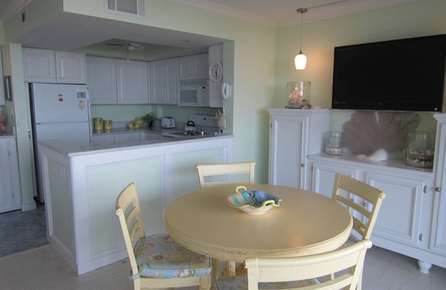 Bethany Beach Condo | Magnificent Quiet Ocean Front. Beautiful five-star. Holiday festivities close by