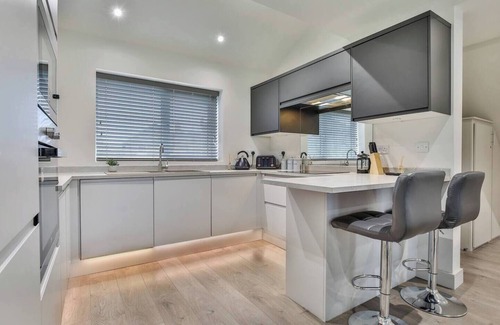 Sheffield House | Magnificent, renovated whole house with garden