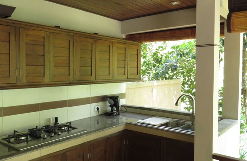 Ubud Villa | Magnificent, tranquil, SECLUDED 2+2 villa on the very edge of the rain forest!