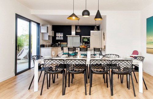 Saint-Pol-de-Leon Villa | Magnificent villa *, close to beaches, swimming pool 29°, enclosed garden.