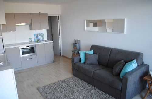 Cassis Apartment | Magnificent view of Cap Canail in quiet residence with tennis court and swimming pool
