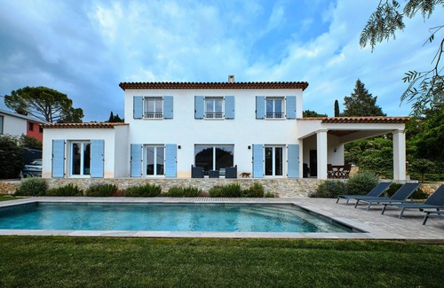 Valbonne House | Magnificent Villa in the heart of the village of Valbonne