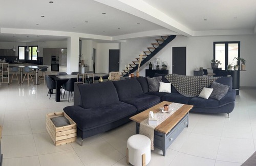 Magne Villa | Magnificent villa, Swimming pool, 4 bedrooms, 2 bathrooms, not overlooked, Marais Poitevin