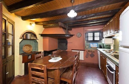 Fontcoberta Cottage | Magnificient 19th century country house with pool, barbecue porch, garden,.