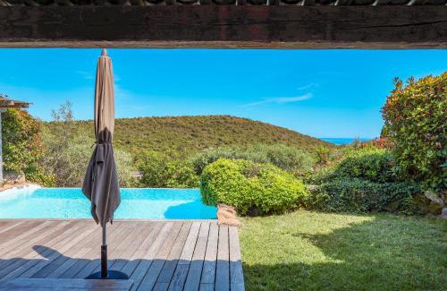 Santa Giulia Villa | Magnifique bergerie avec piscine chauffée surplombant la baie de Santa Giulia