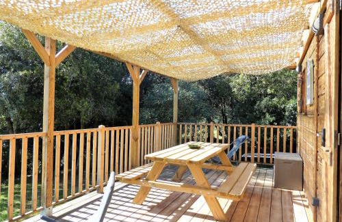 Vetricella Ski Chalet | Magnifique chalet vue mer, a quelques minutes des plages