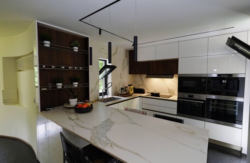 13th Arrondissement Gobelins Villa | Magnifique Villa sur les Bords de Marne Tout Près de Paris