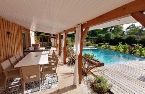 Sainte-Eulalie-en-Born Villa | Magnifique villa avec piscine