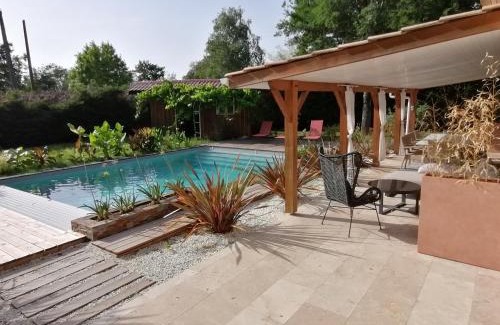 Sainte-Eulalie-en-Born Villa | Magnifique villa avec piscine