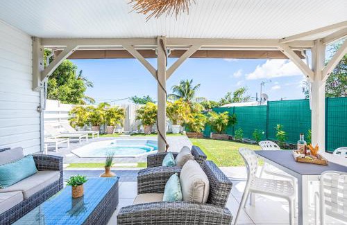 Le Moule Villa | Magnifique Villa avec piscine au cœur des plages
